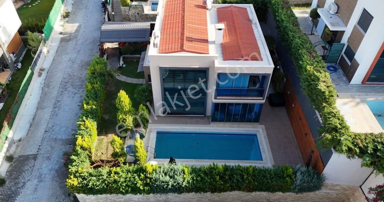 Özel Havuzlu Lüks Müstakil Villa