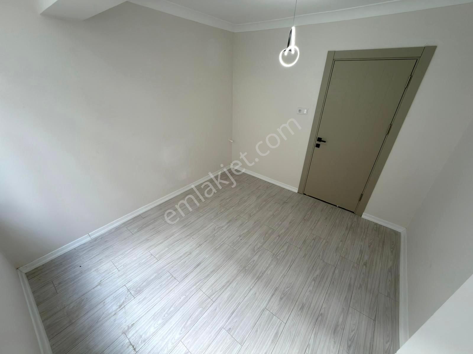 🏡 Referans'tan Akçay Merkez'de Şık Tasarımlı Ön Cephe Ayrı Mutfak 2+ Daire - Görsel 9