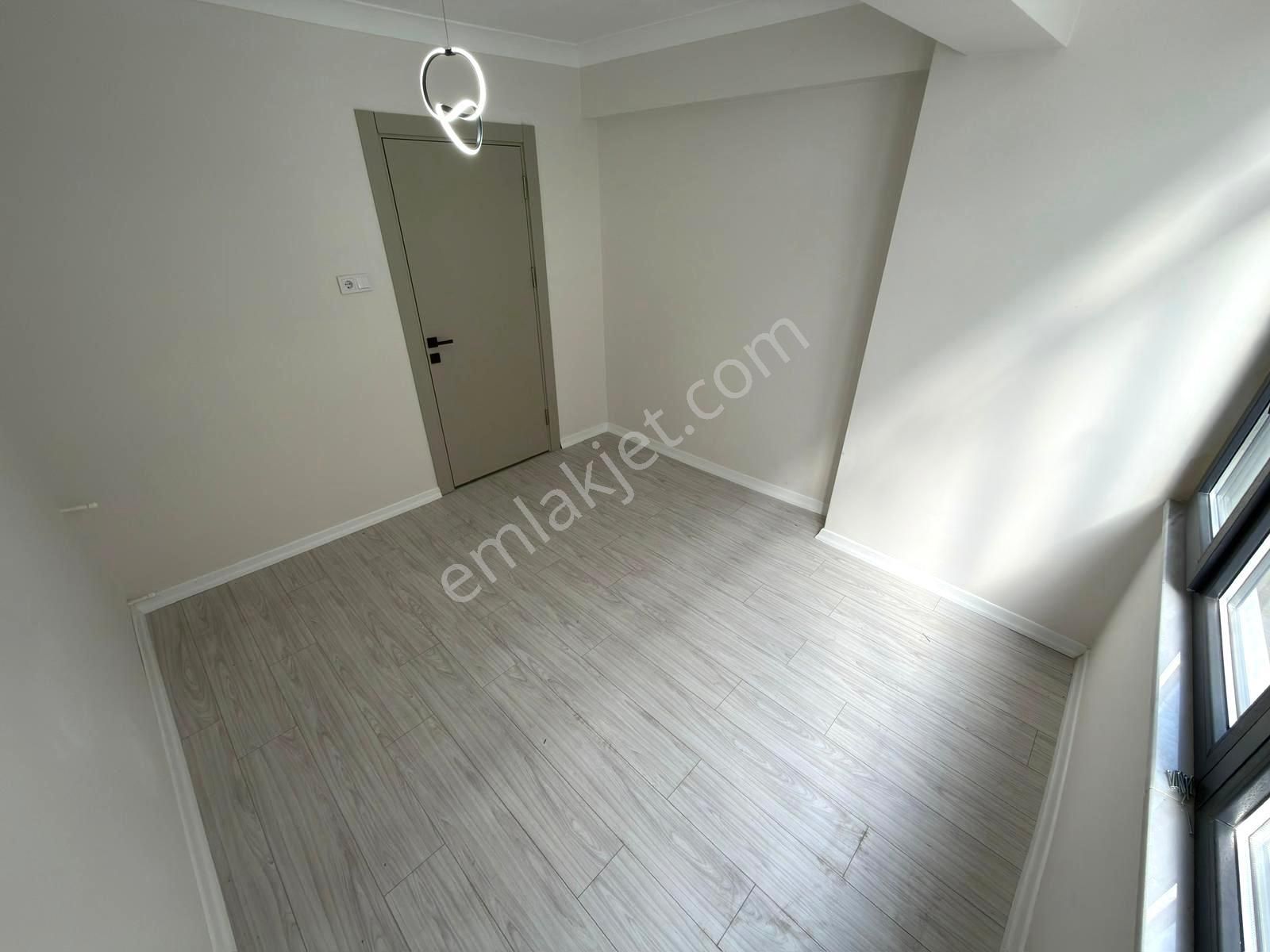 🏡 Referans'tan Akçay Merkez'de Şık Tasarımlı Ön Cephe Ayrı Mutfak 2+ Daire - Görsel 19