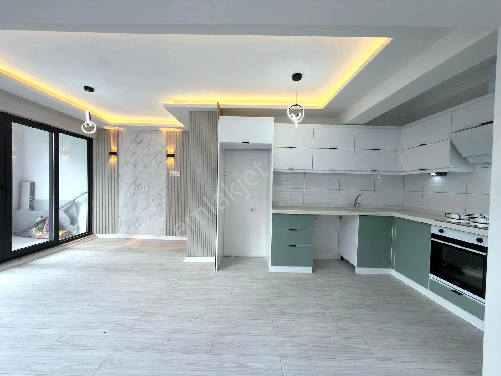 🏡 Referans'tan Akçay Merkez'de Şık Tasarımlı Ön Cephe Ayrı Mutfak 2+ Daire - Görsel 15