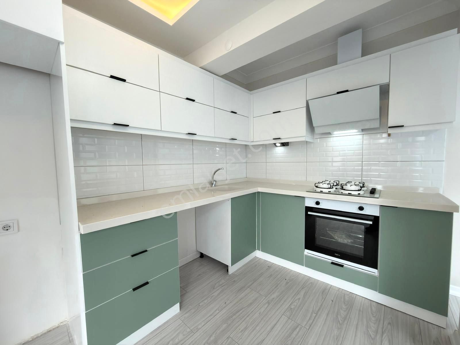 🏡 Referans'tan Akçay Merkez'de Şık Tasarımlı Ön Cephe Ayrı Mutfak 2+ Daire - Görsel 16