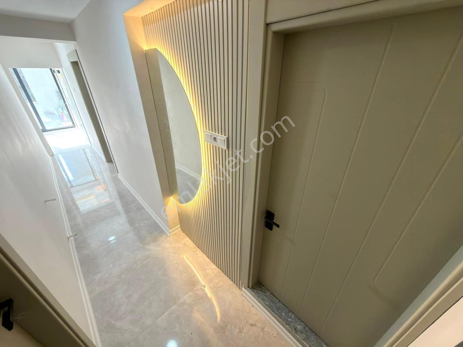 🏡 Referans'tan Akçay Merkez'de Şık Tasarımlı Ön Cephe Ayrı Mutfak 2+ Daire - Görsel 5