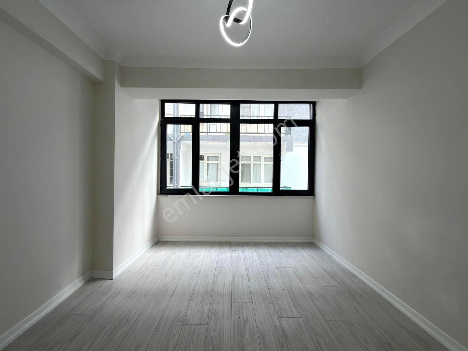 🏡 Referans'tan Akçay Merkez'de Şık Tasarımlı Ön Cephe Ayrı Mutfak 2+ Daire - Görsel 31