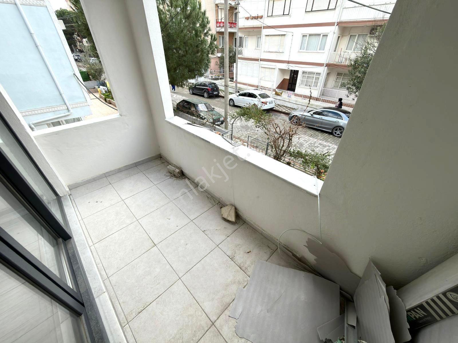 🏡 Referans'tan Akçay Merkez'de Şık Tasarımlı Ön Cephe Ayrı Mutfak 2+ Daire - Görsel 29