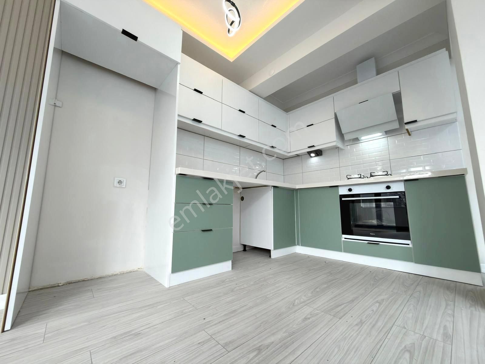 🏡 Referans'tan Akçay Merkez'de Şık Tasarımlı Ön Cephe Ayrı Mutfak 2+ Daire - Görsel 28