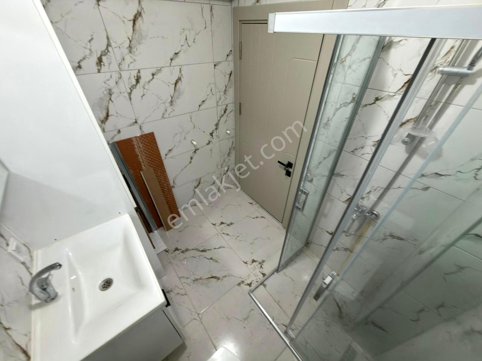 🏡 Referans'tan Akçay Merkez'de Şık Tasarımlı Ön Cephe Ayrı Mutfak 2+ Daire - Görsel 6