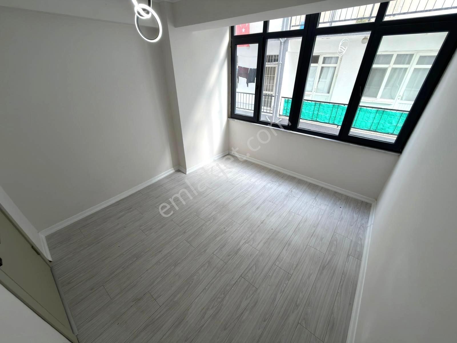 🏡 Referans'tan Akçay Merkez'de Şık Tasarımlı Ön Cephe Ayrı Mutfak 2+ Daire - Görsel 8