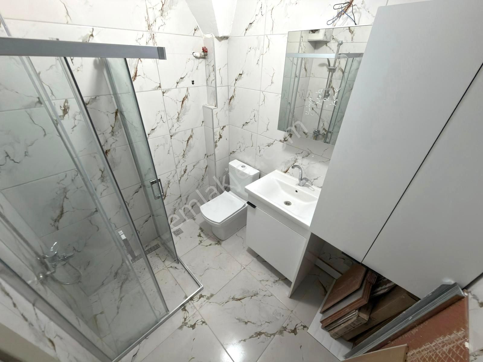 🏡 Referans'tan Akçay Merkez'de Şık Tasarımlı Ön Cephe Ayrı Mutfak 2+ Daire - Görsel 23