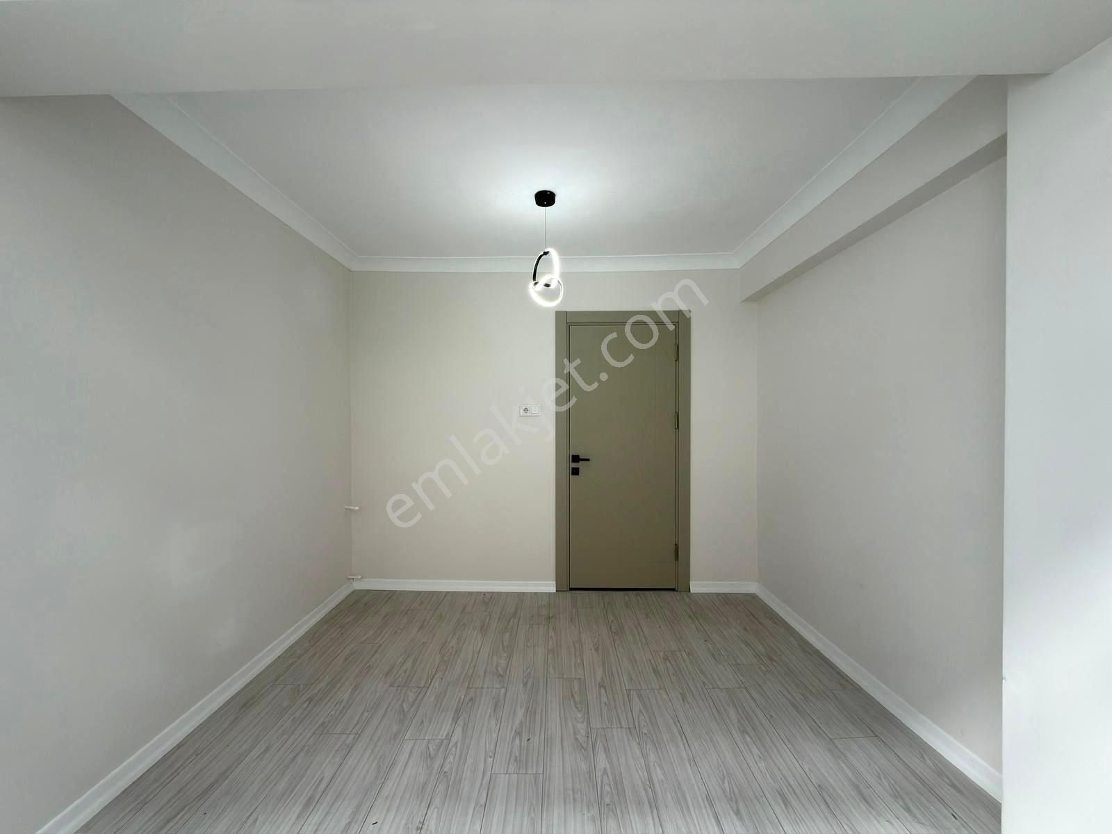 🏡 Referans'tan Akçay Merkez'de Şık Tasarımlı Ön Cephe Ayrı Mutfak 2+ Daire - Görsel 24