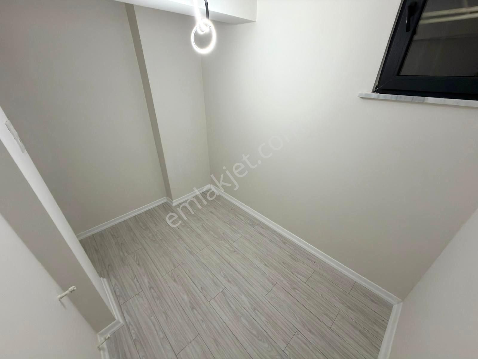 🏡 Referans'tan Akçay Merkez'de Şık Tasarımlı Ön Cephe Ayrı Mutfak 2+ Daire - Görsel 22