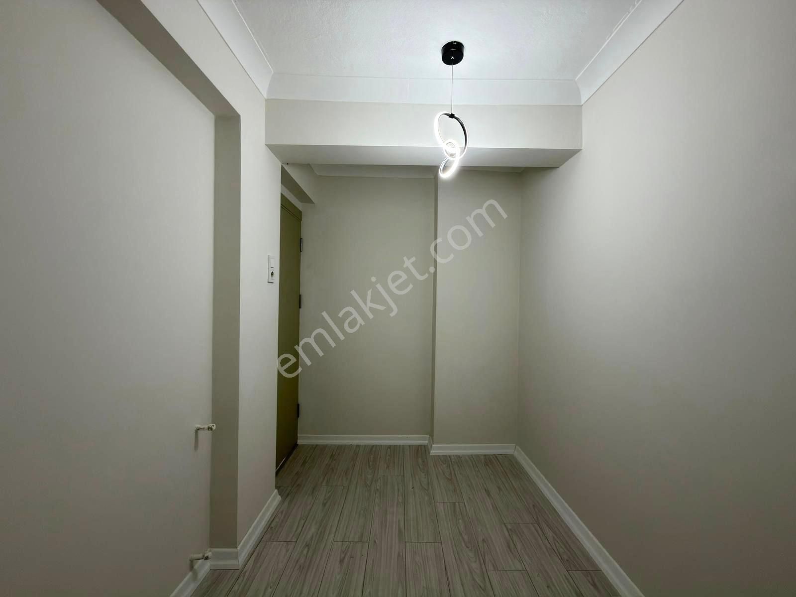 🏡 Referans'tan Akçay Merkez'de Şık Tasarımlı Ön Cephe Ayrı Mutfak 2+ Daire - Görsel 25