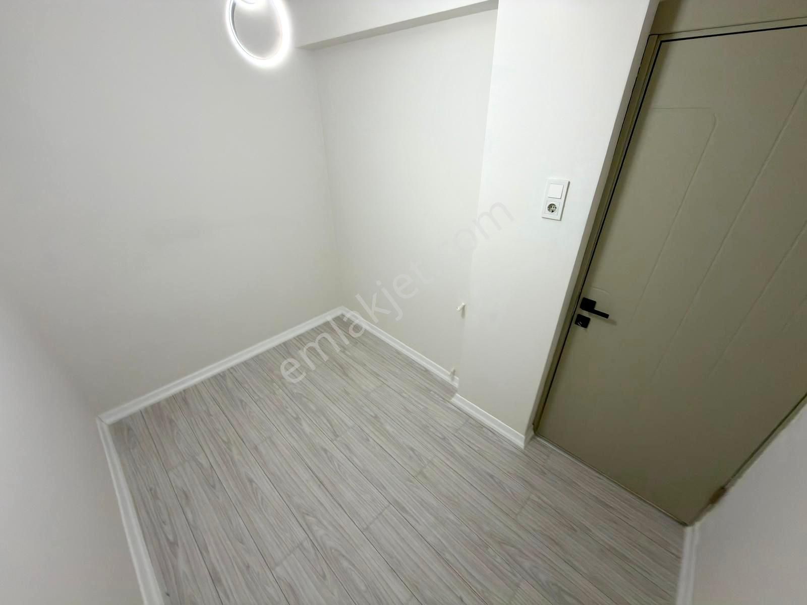 🏡 Referans'tan Akçay Merkez'de Şık Tasarımlı Ön Cephe Ayrı Mutfak 2+ Daire - Görsel 13