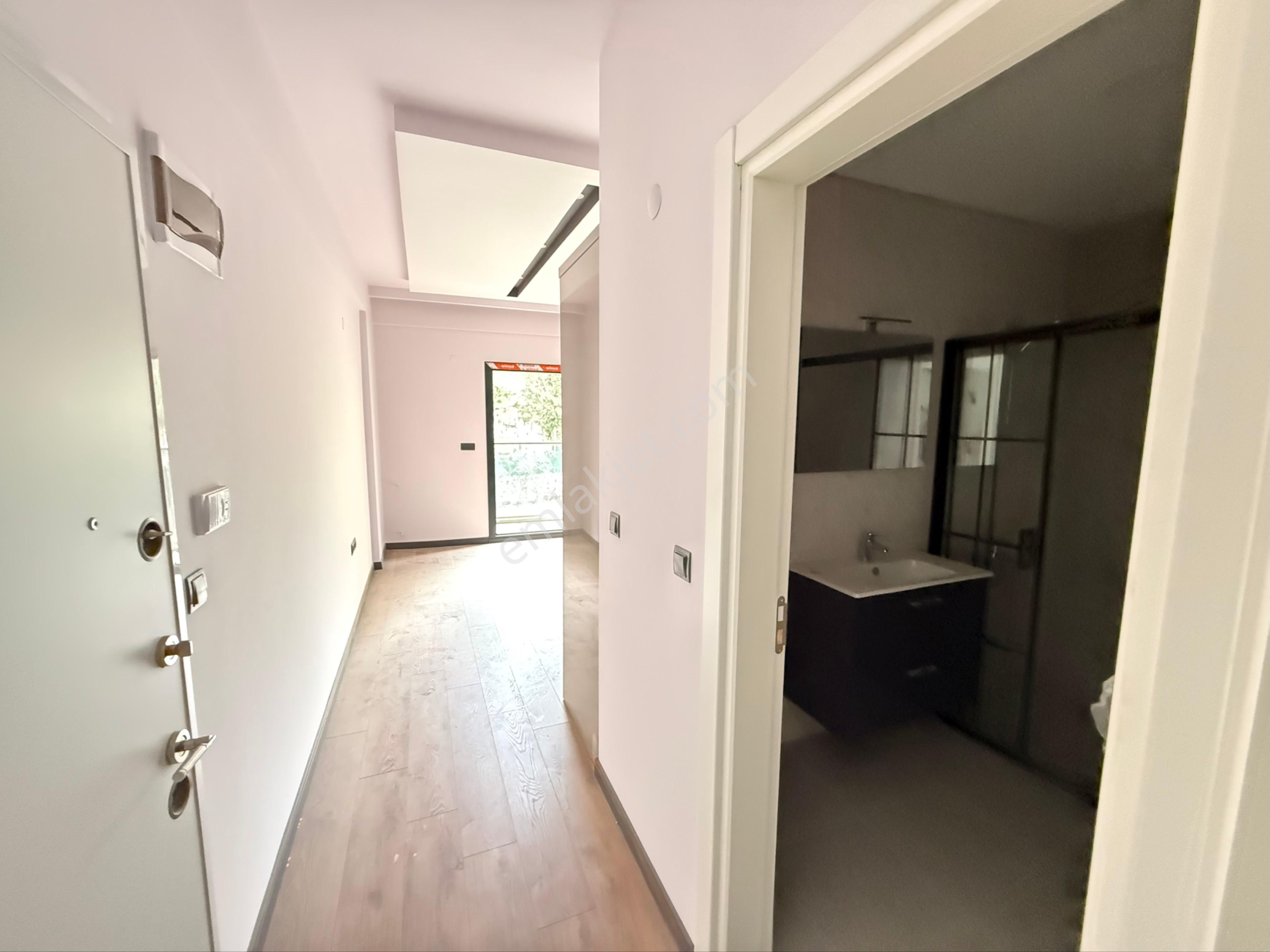 Kuşadası Davutlarda Satılık Arakat 1+1 Daire - Görsel 6