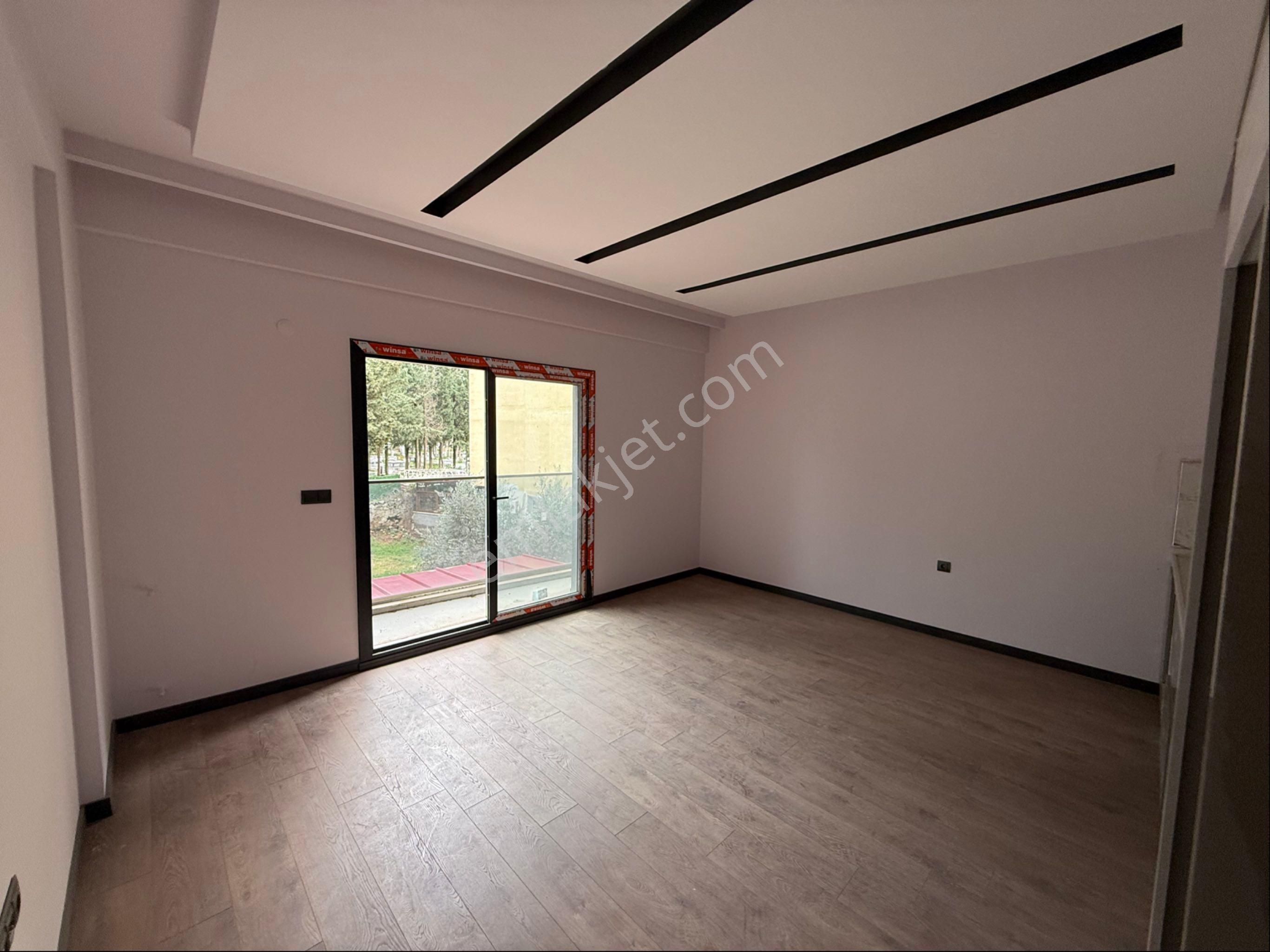 Kuşadası Davutlarda Satılık Arakat 1+1 Daire - Görsel 8