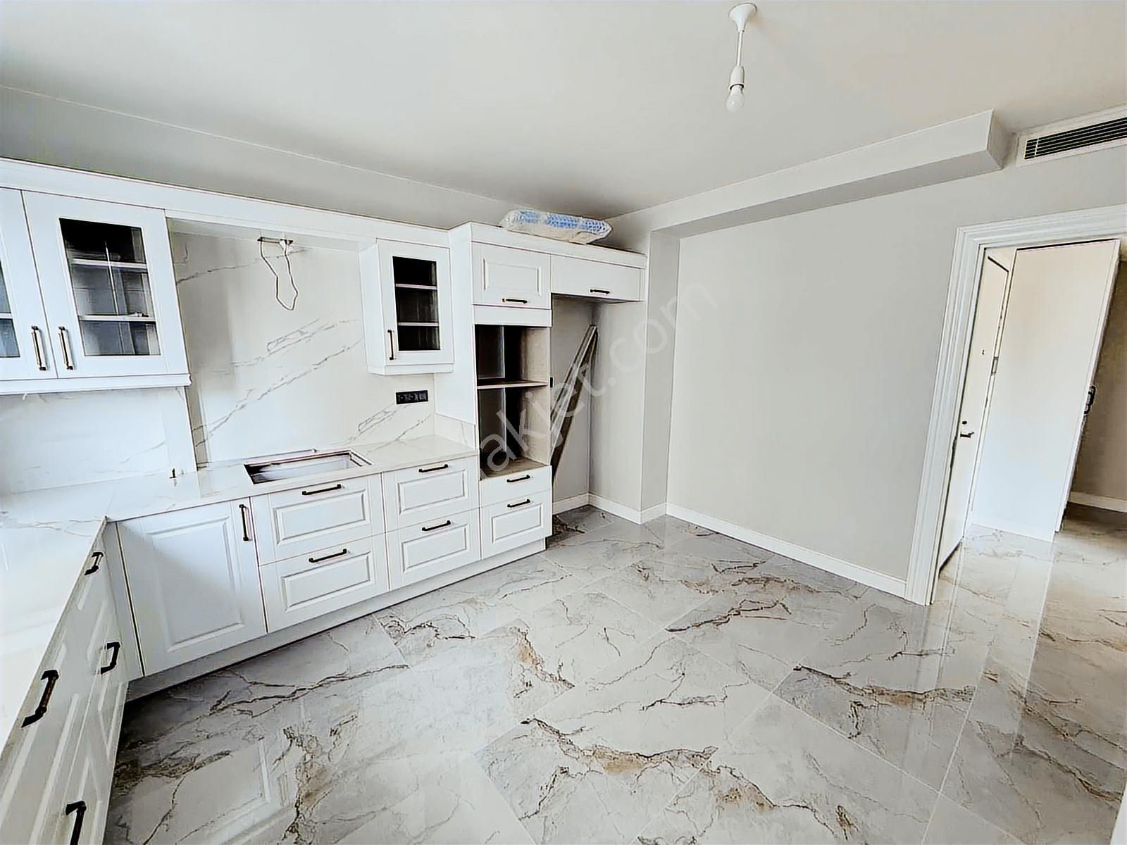 Çengelköy Güzeltepede Lüks 4+1 Butik Site Dairesi Satılık Özel! - Görsel 11