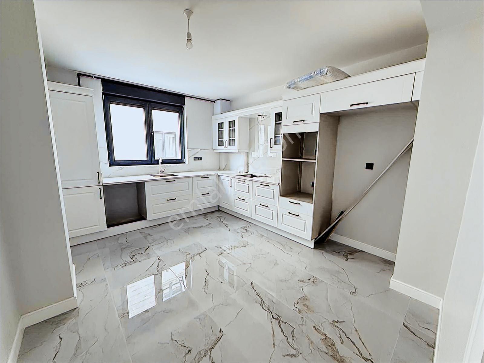 Çengelköy Güzeltepede Lüks 4+1 Butik Site Dairesi Satılık Özel! - Görsel 3