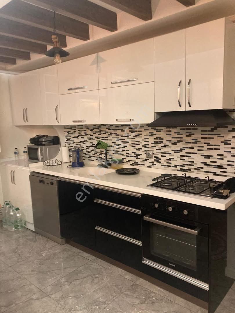 Satılık Eşyalı 1+1 Daire – Kuşadası İkiçeşmelik Mahallesi