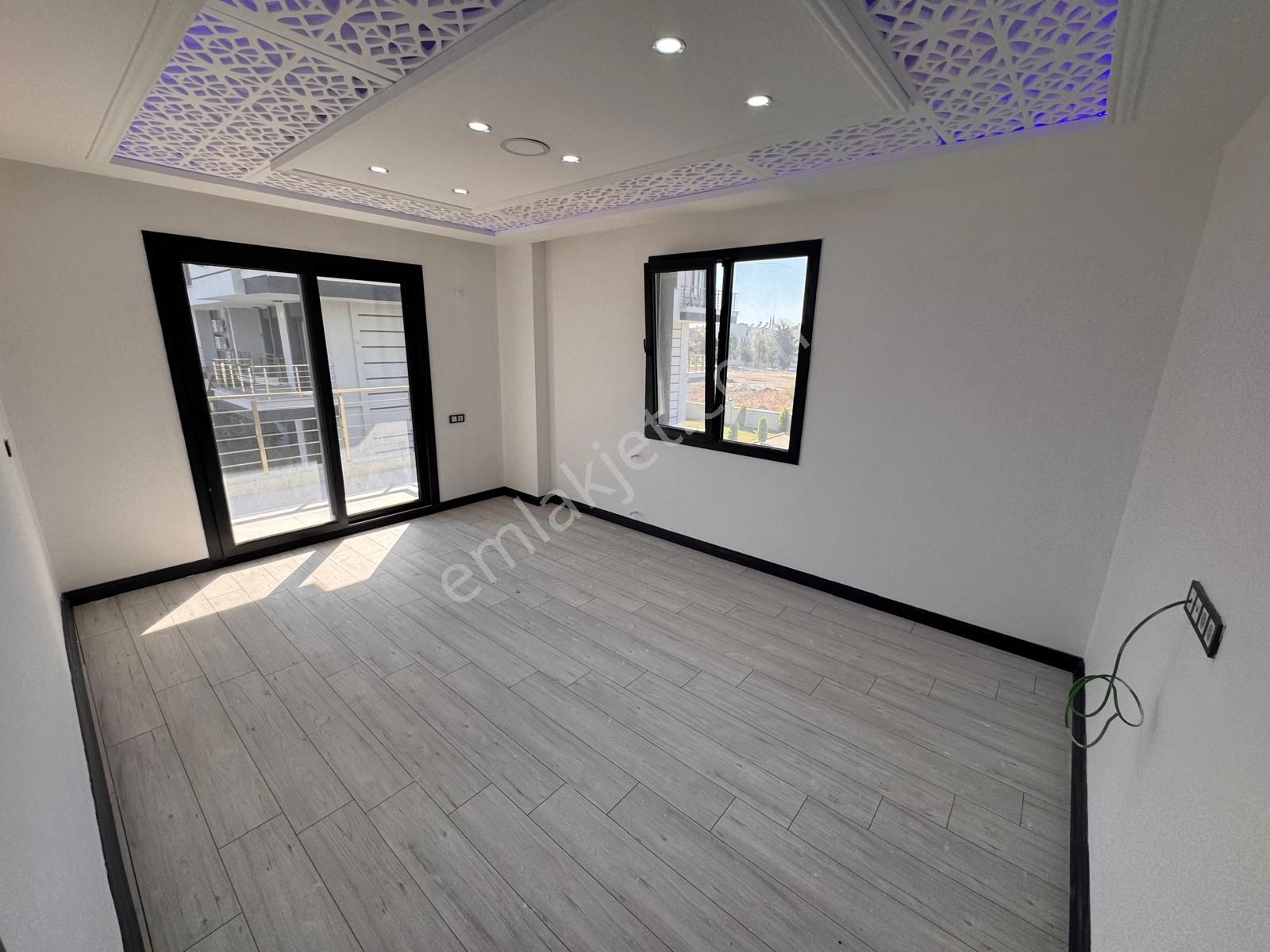 Didim Merkezde Havuzlu Site İçerisinde Satılık Fırsat Daireler - Görsel 11