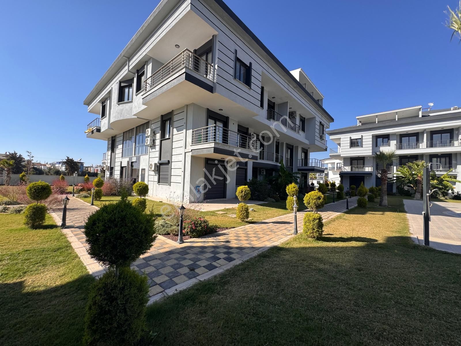 Didim Merkezde Havuzlu Site İçerisinde Satılık Fırsat Daireler - Görsel 20