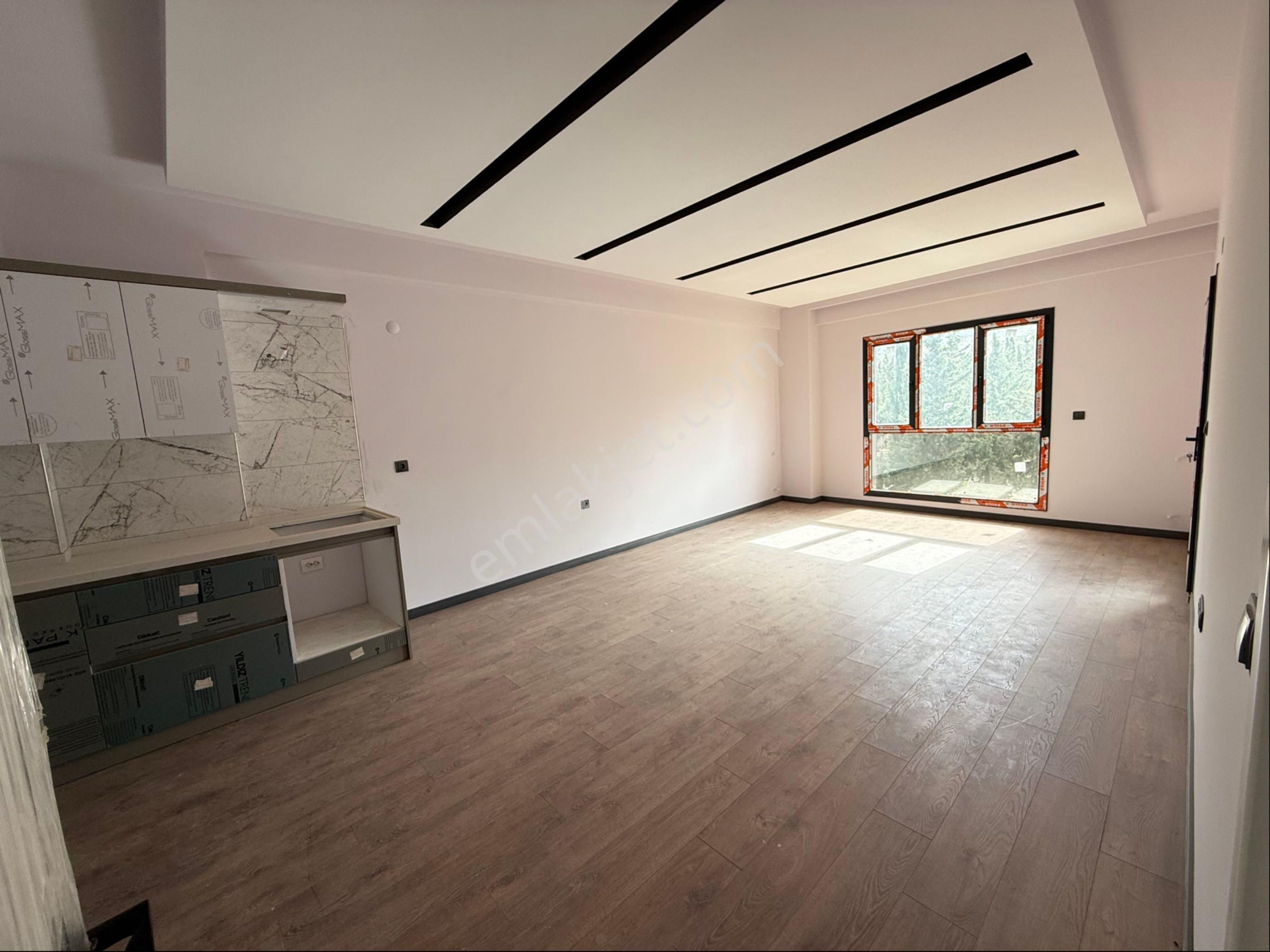 Kuşadası Davutlar Merkezde Satılık 2+1 Geniş Daire - Görsel 2