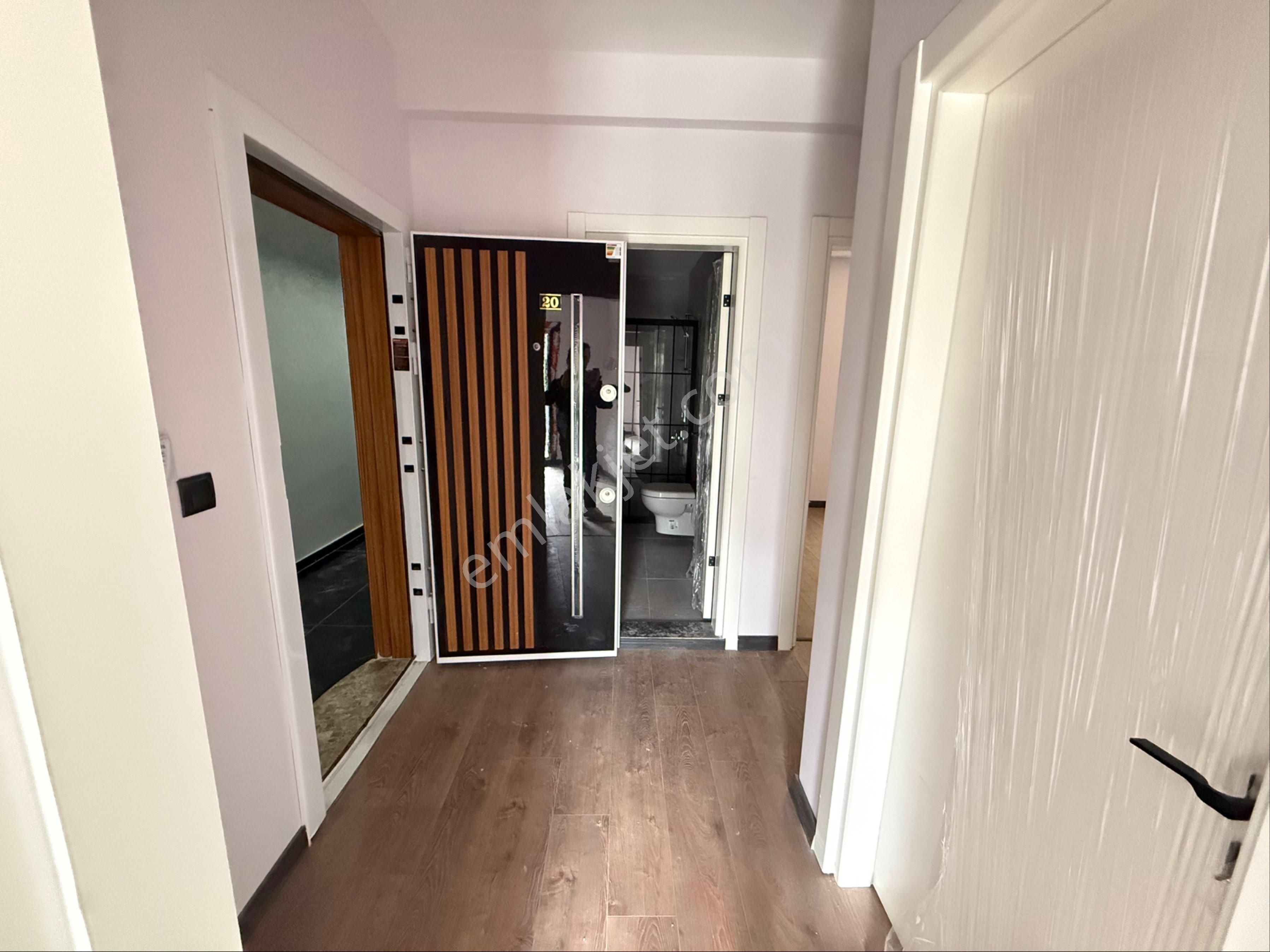 Kuşadası Davutlar Merkezde Satılık 2+1 Geniş Daire - Görsel 3