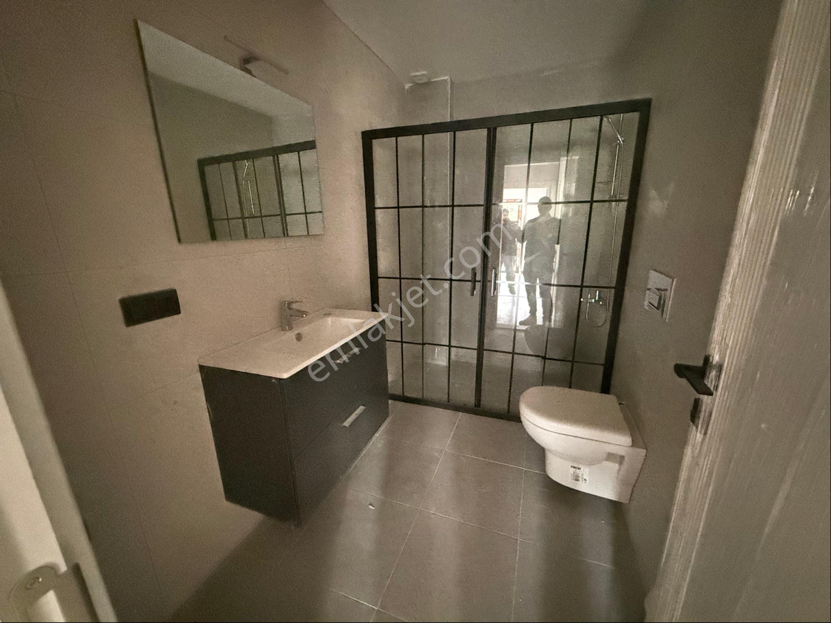 Kuşadası Davutlar Merkezde Satılık 2+1 Geniş Daire - Görsel 10