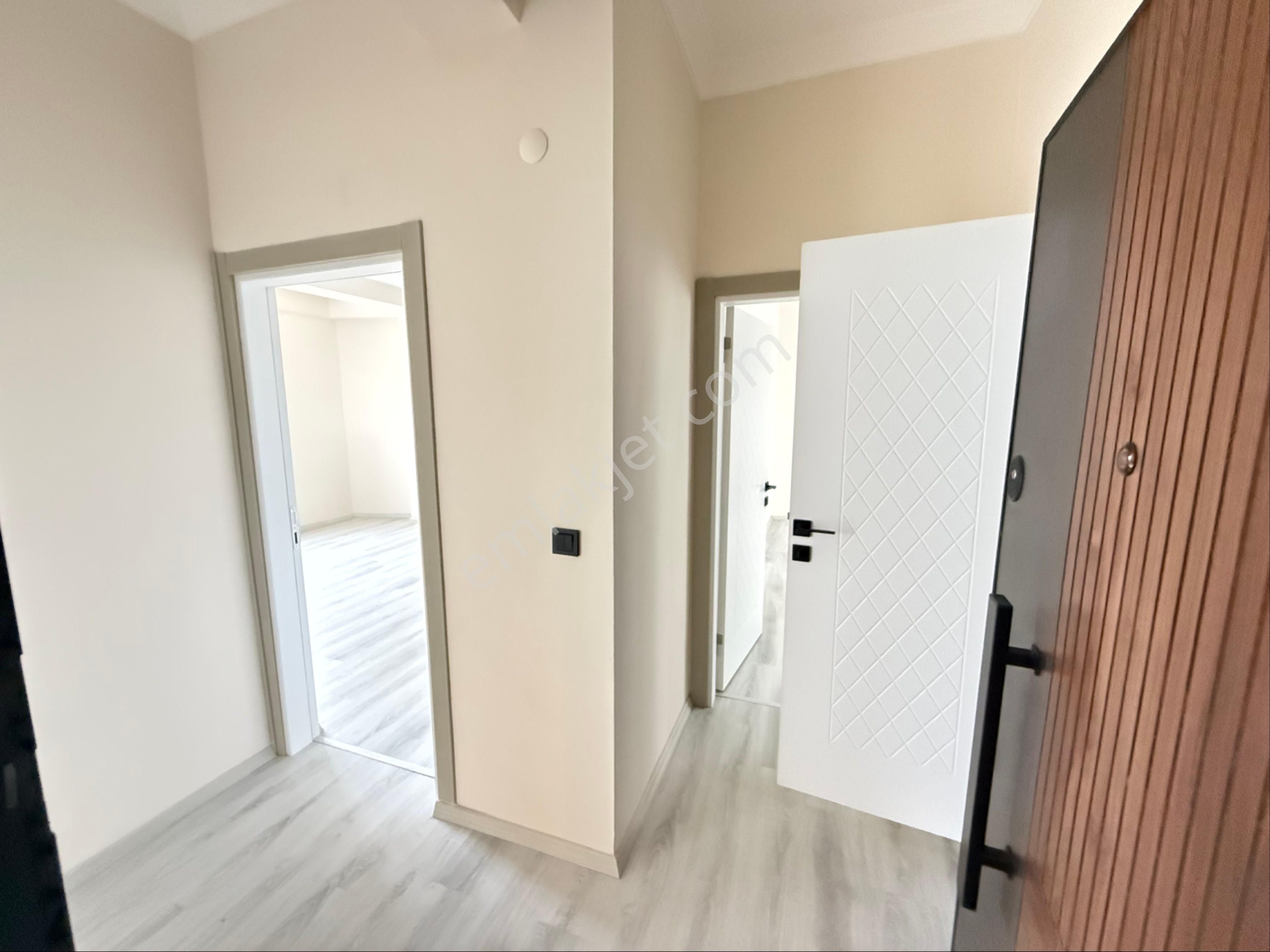 Kuşadası Davutlarda Satılık Arakat 2+1 Daire - Görsel 2