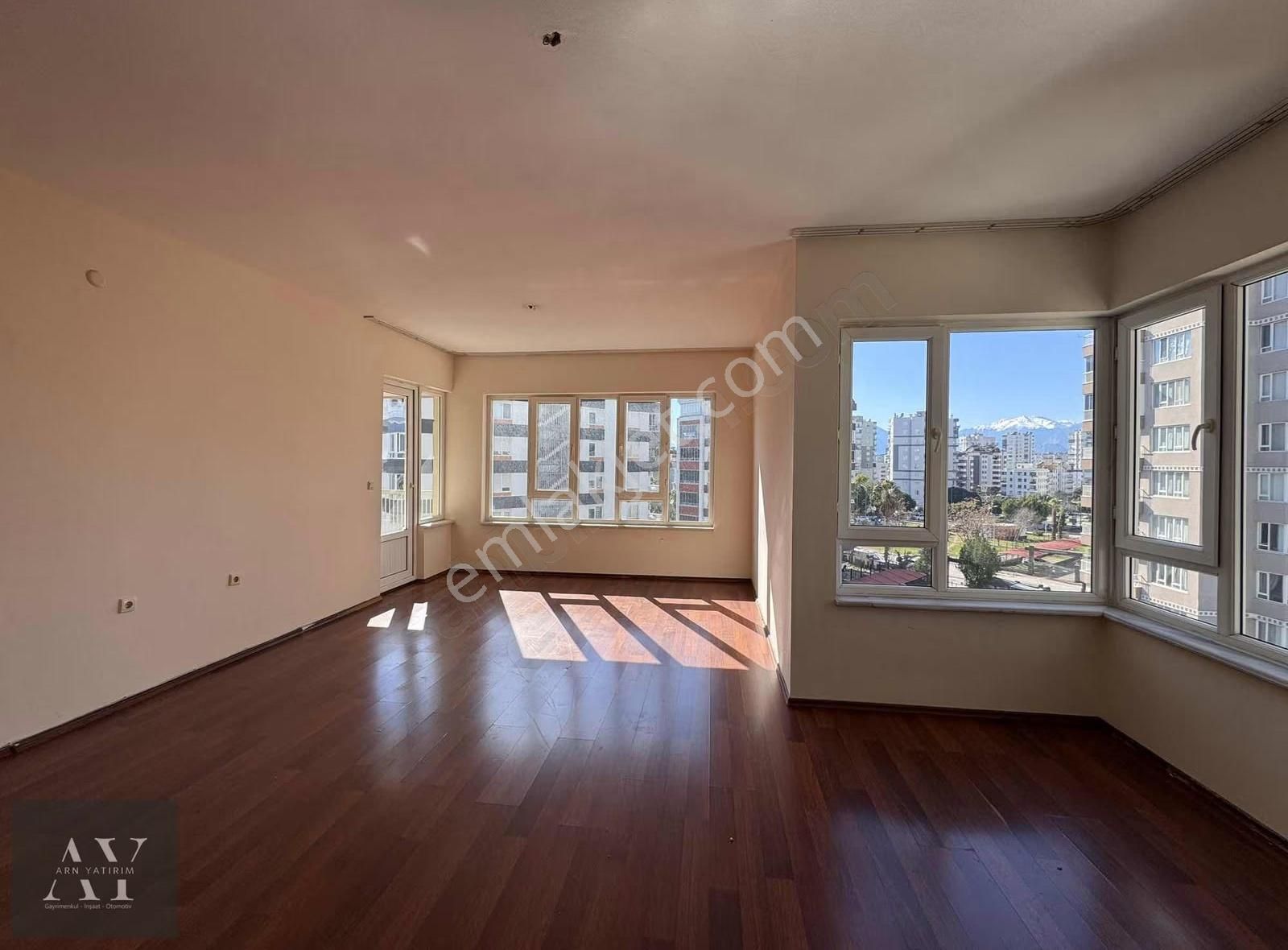 12. Caddede M.ali Manavoğlu Sitesinde 3+1 Kiralık Daire - Görsel 5