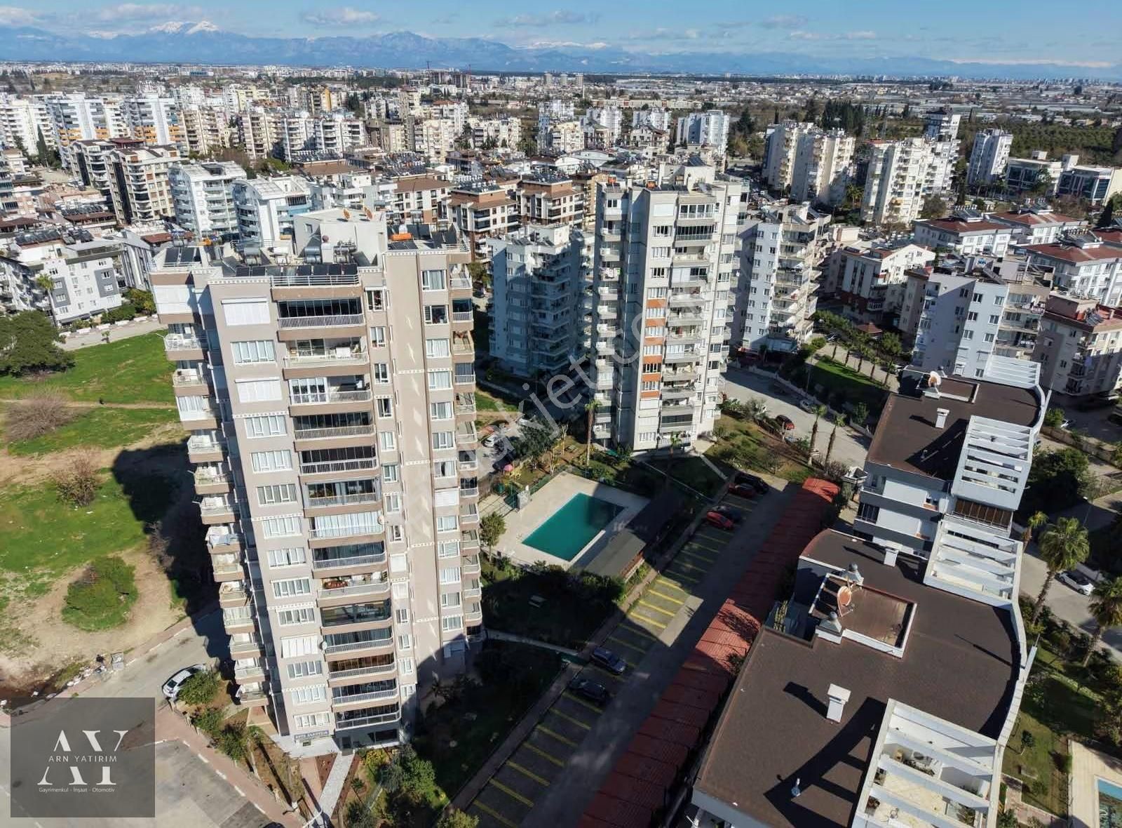 12. Caddede M.ali Manavoğlu Sitesinde 3+1 Kiralık Daire