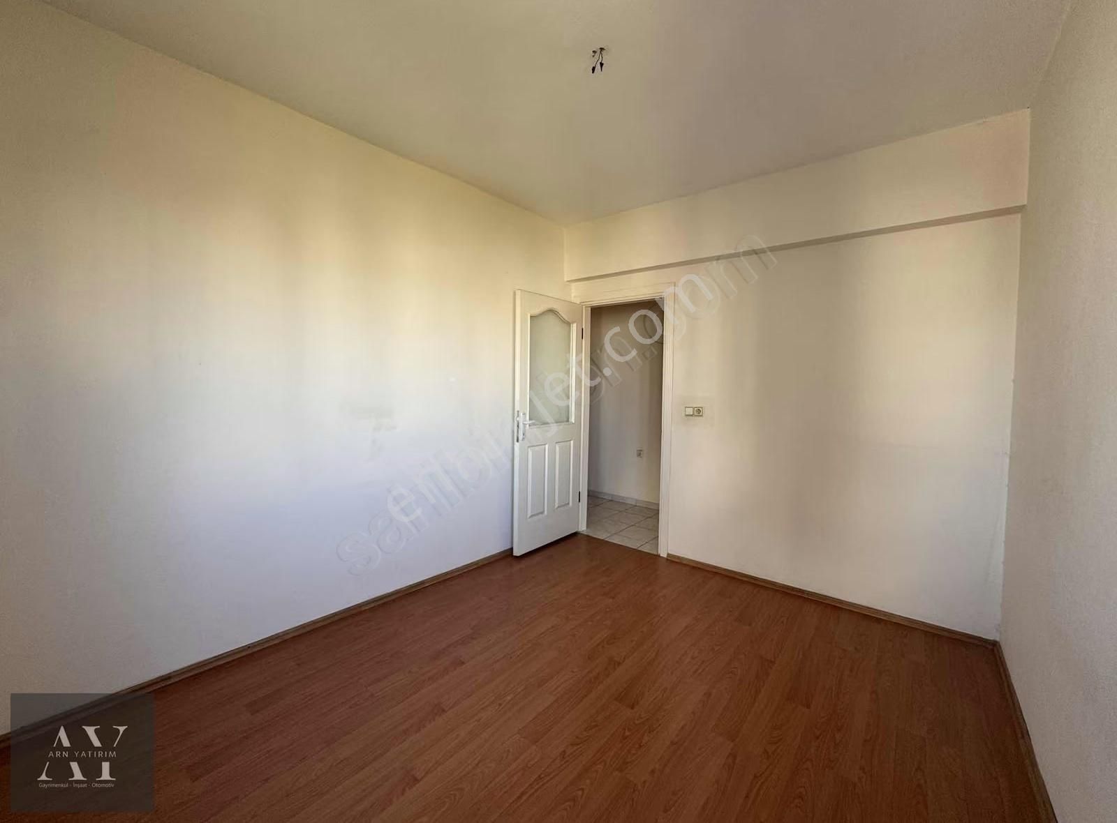 12. Caddede M.ali Manavoğlu Sitesinde 3+1 Kiralık Daire - Görsel 3