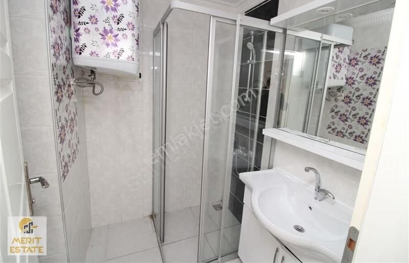 Mahmutlar Mah. Salı Pazarı Civarı Kiralık Ayrı Mutfak 3+1 Daire - Görsel 4