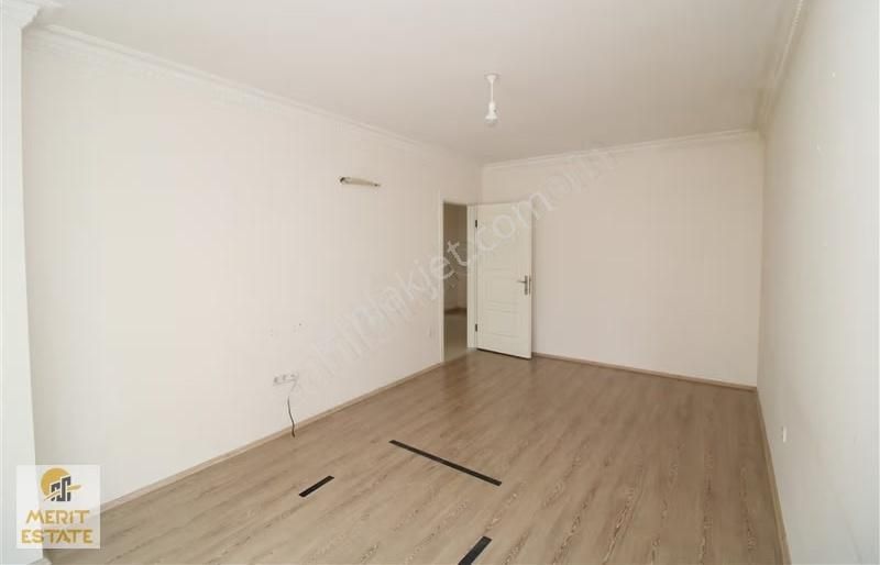 Mahmutlar Mah. Salı Pazarı Civarı Kiralık Ayrı Mutfak 3+1 Daire - Görsel 14