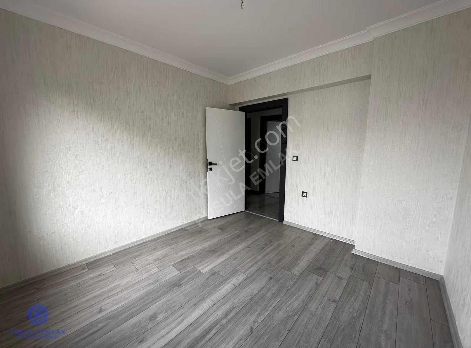 Ｐｕｓｕｌａ Ｅｍｌａｋ'ｄａｎ Merkezi Konumda Ara Kat Sıfır 4+1 Satılık Daire - Görsel 3