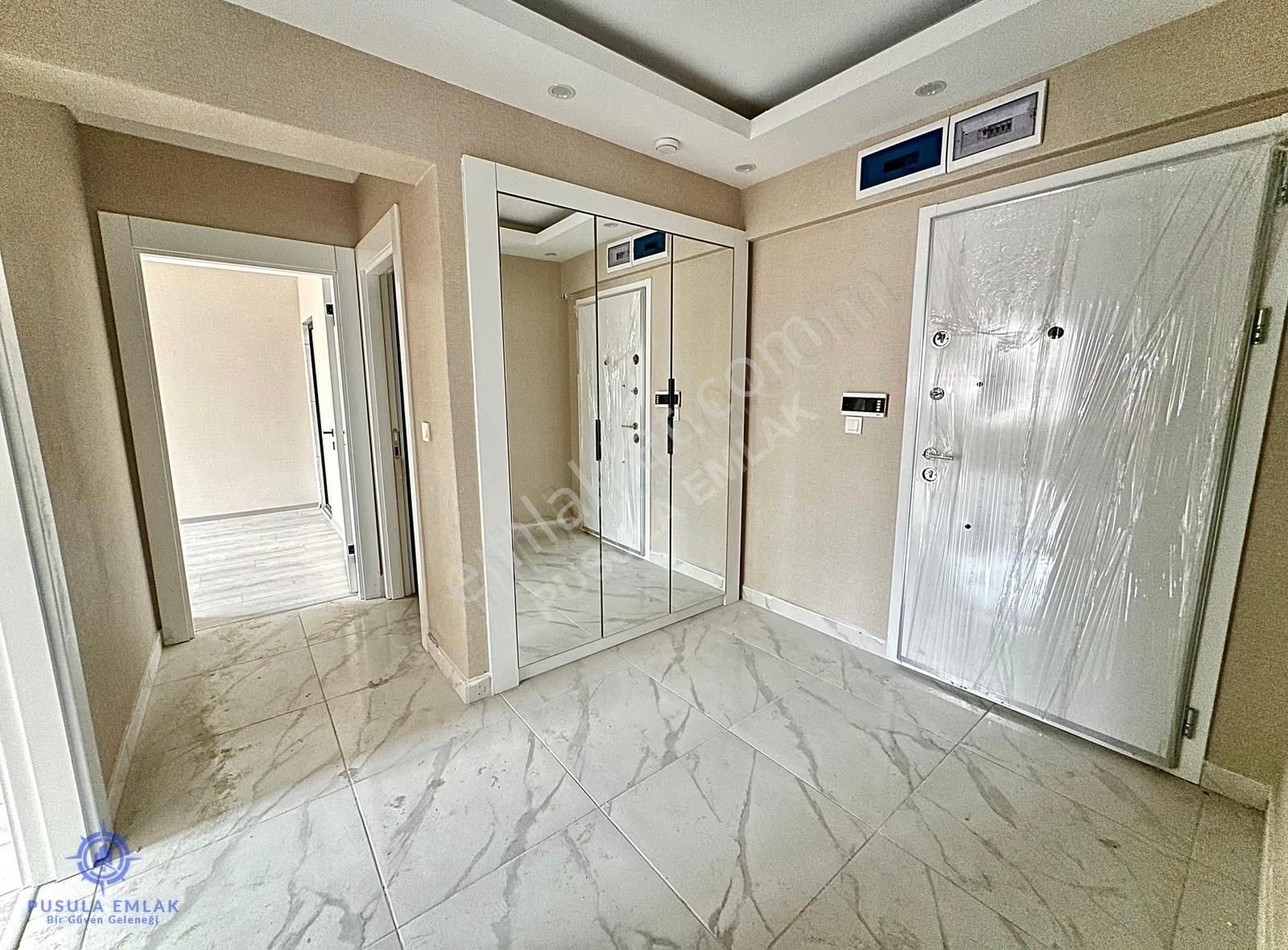 Ｐｕｓｕｌａｅｍｌａｋ'ｄａｎ Yıldız Göbeğe Yakın Ara Kat'ta Sıfır 3+1 Daire - Görsel 4