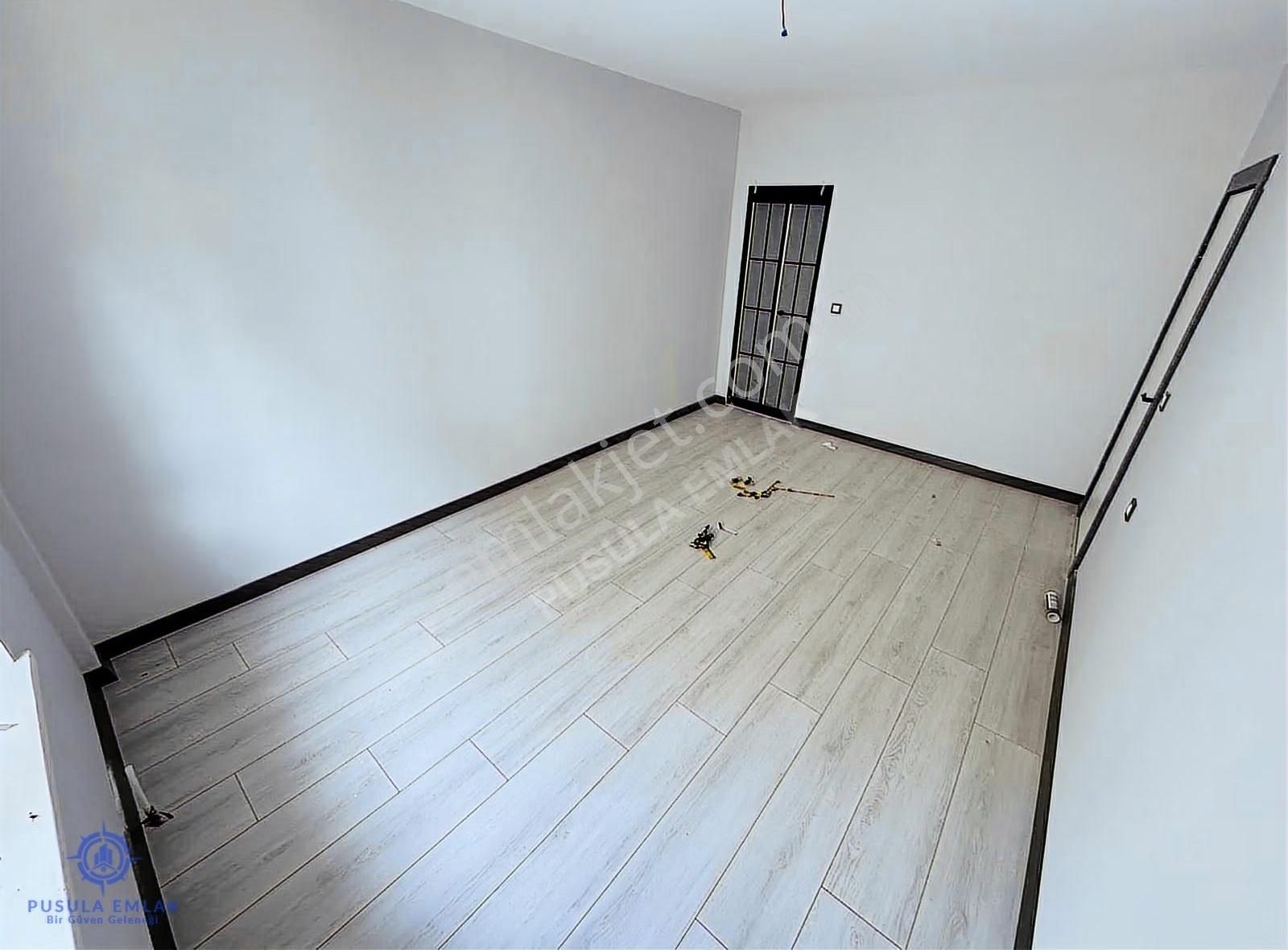 Ｐｕｓｕｌａ'ｄａｎ Doğu Caddesine Yakın Sıfır Güney Cep. 3+1 Geniş Daire - Görsel 4