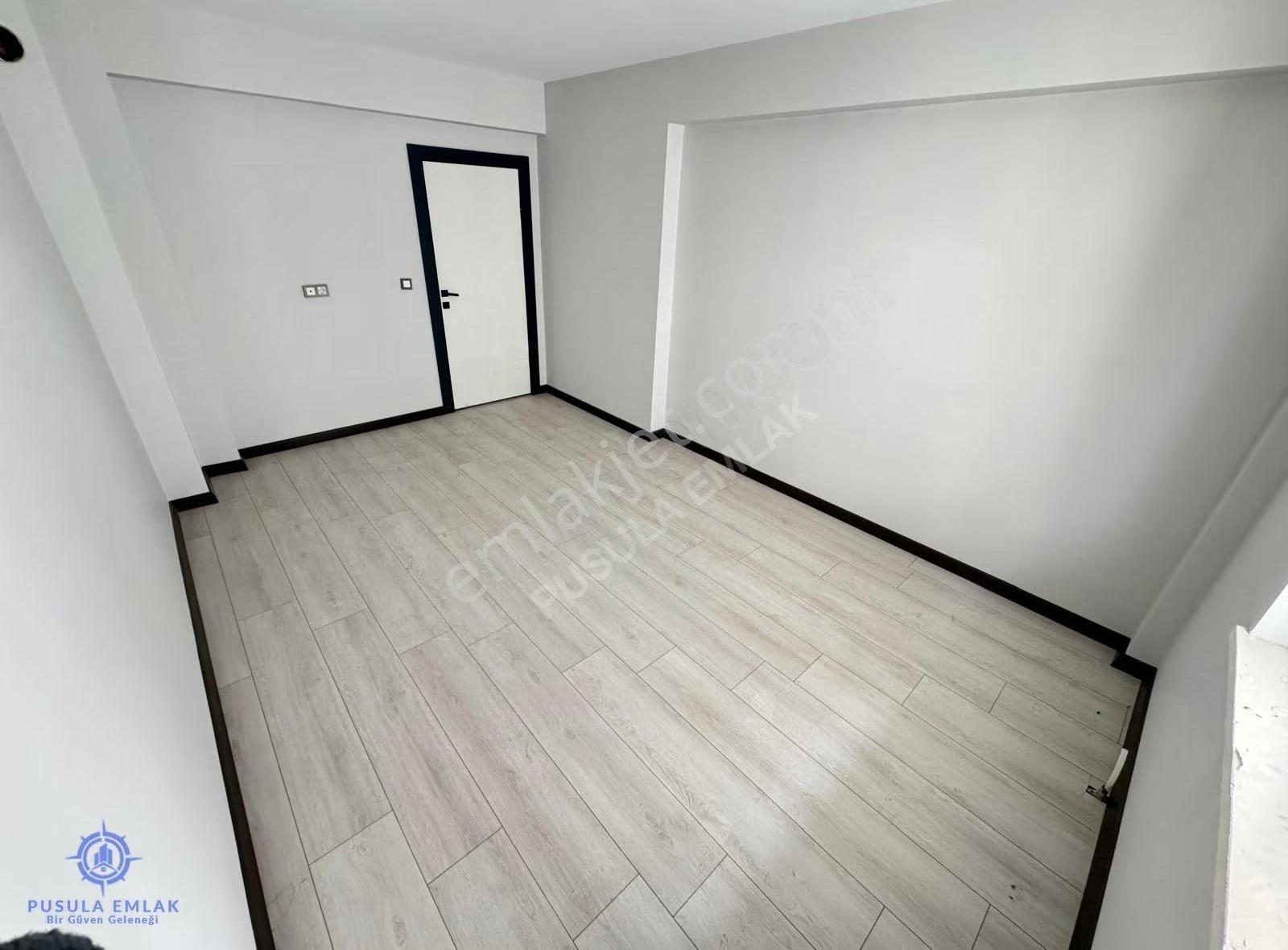 Ｐｕｓｕｌａ'ｄａｎ Doğu Caddesine Yakın Sıfır Güney Cep. 3+1 Geniş Daire - Görsel 18