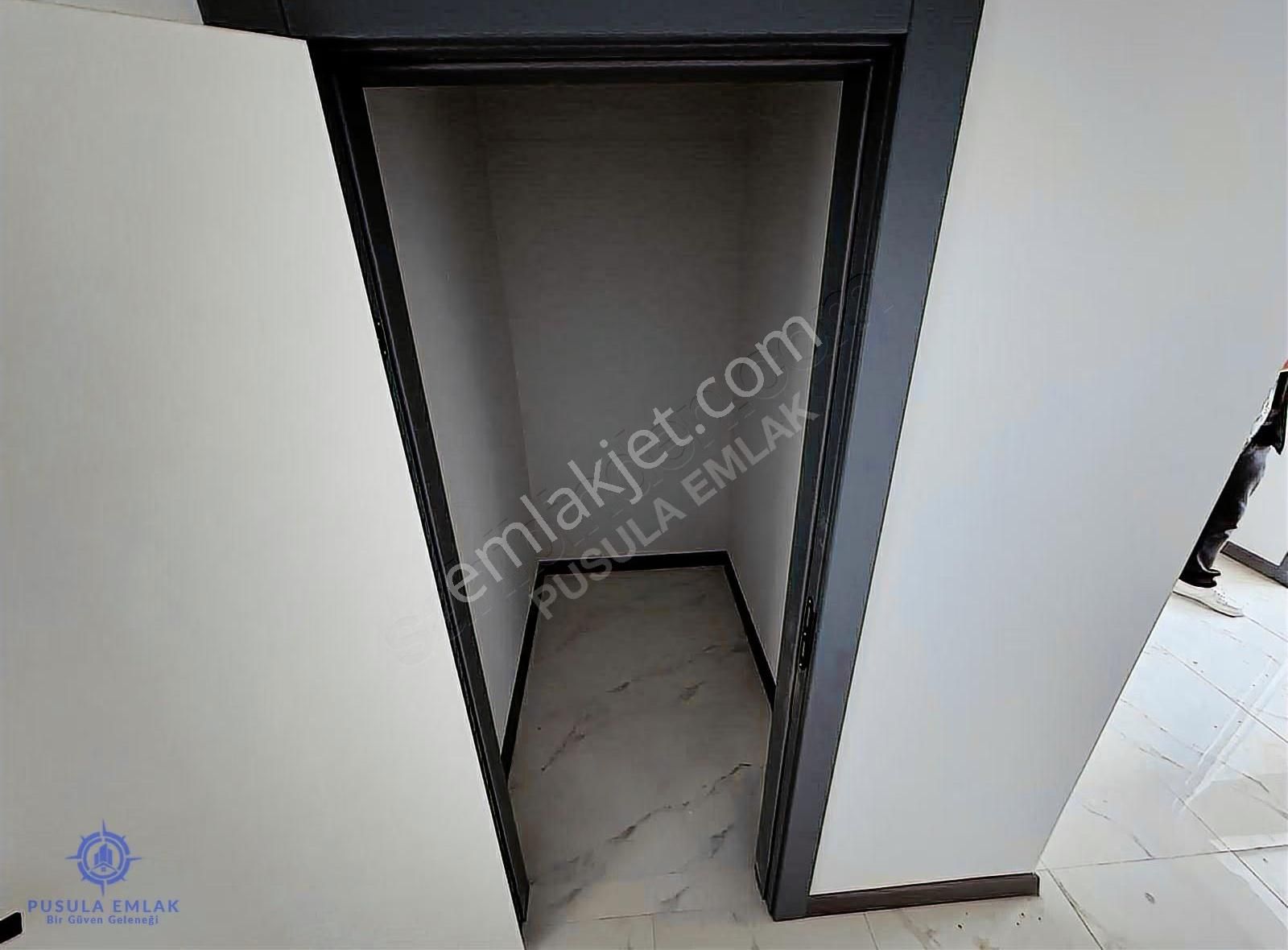 Ｐｕｓｕｌａ'ｄａｎ Doğu Caddesine Yakın Sıfır Güney Cep. 3+1 Geniş Daire - Görsel 11
