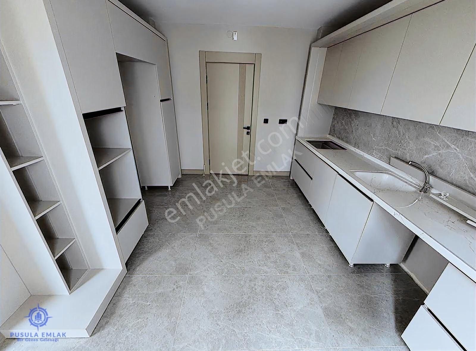 Ｐｕｓｕｌａｅｍｌａｋ'ｄａｎ Lüx Yapılı Yıldız Göbeğe Yakın Sıfır 3+1 Daire - Görsel 23