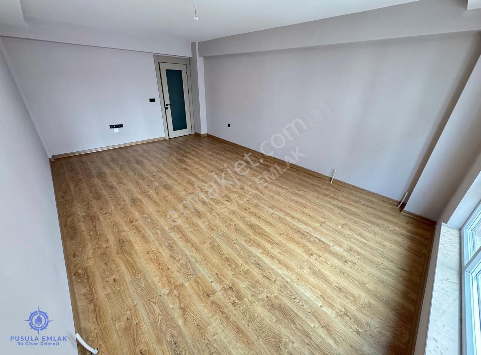 Ｐｕｓｕｌａｅｍｌａｋ'ｄａｎ Lüx Yapılı Yıldız Göbeğe Yakın Sıfır 3+1 Daire - Görsel 3