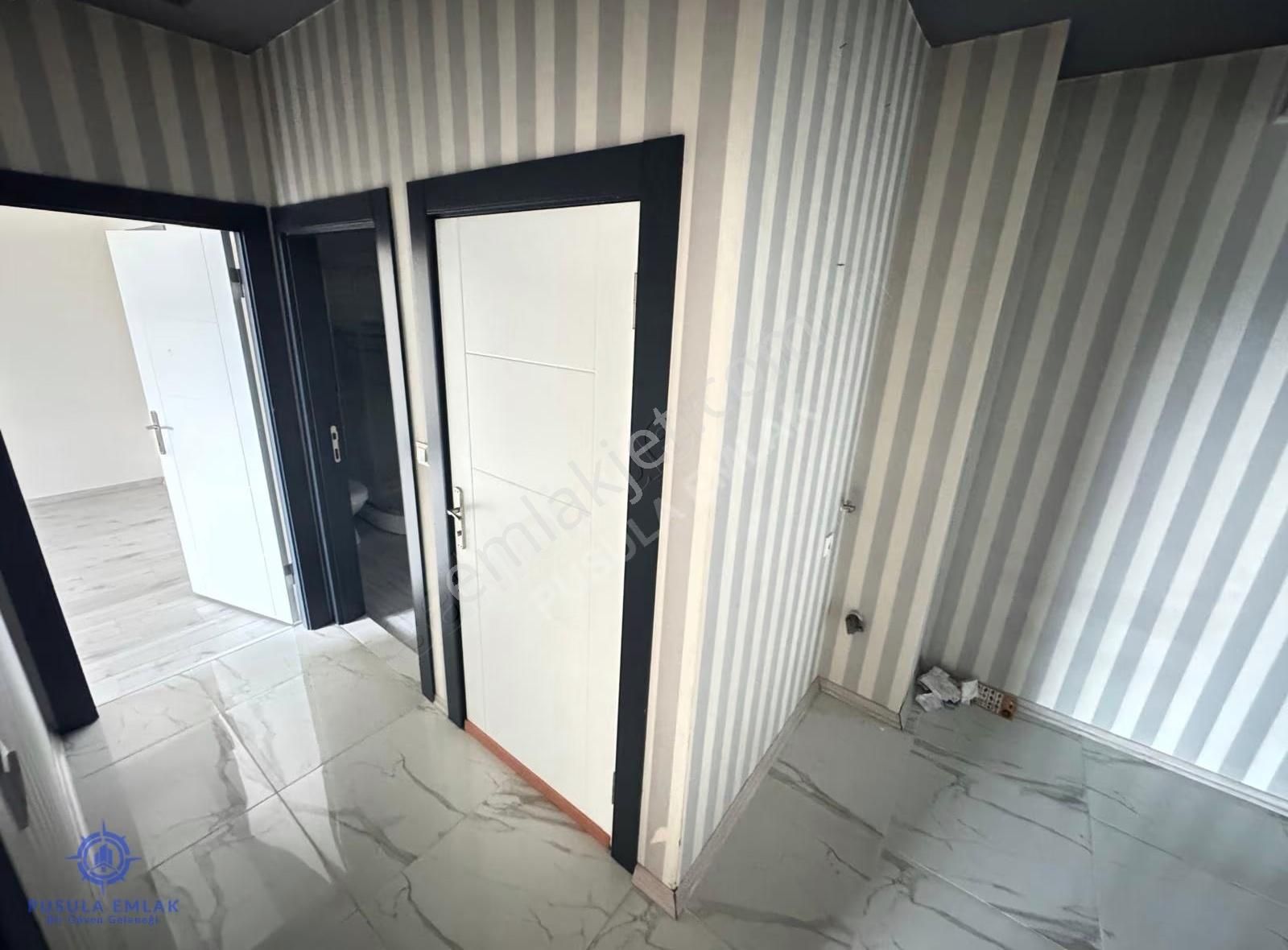 Ｐｕｓｕｌａｅｍｌａｋ'ｄａｎ Site İçerisinde Geniş Balkonlu 3+1 Kiralık Daire - Görsel 34