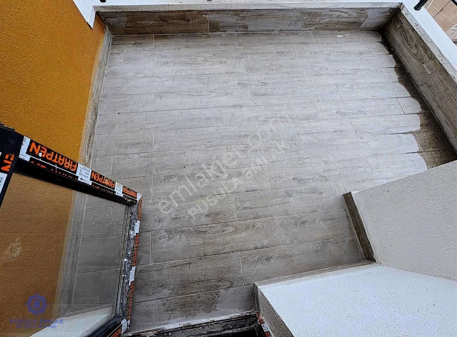 Ｐｕｓｕｌａ Ｅｍｌａｋ'ｄａｎ Yerden Isıtmalı Önü Açık Manzaralı 3+1 Daire - Görsel 6