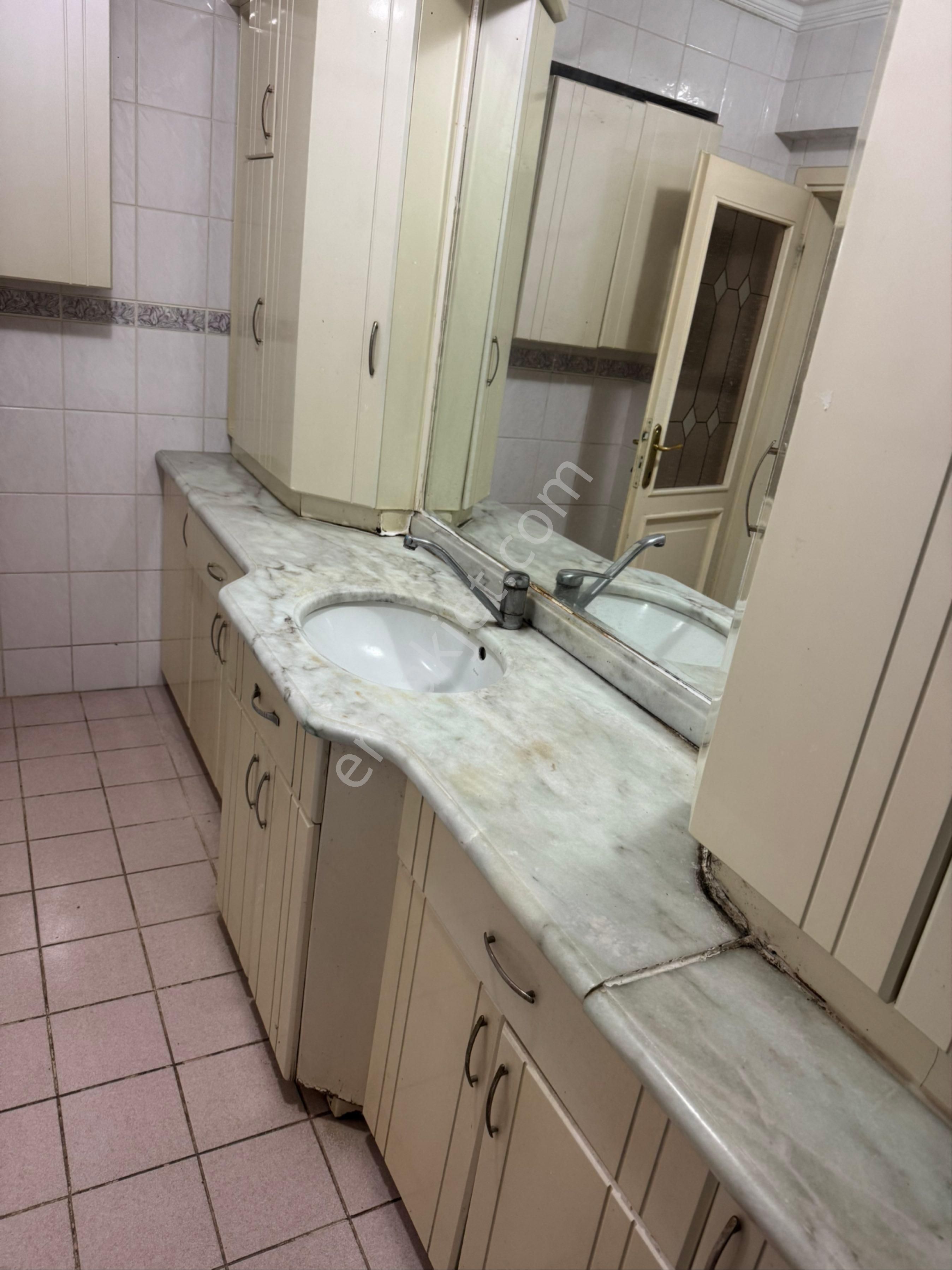 Kuyumcular Sokağına Yakın 1. Kat 160m2 3+1 Daire - Görsel 30