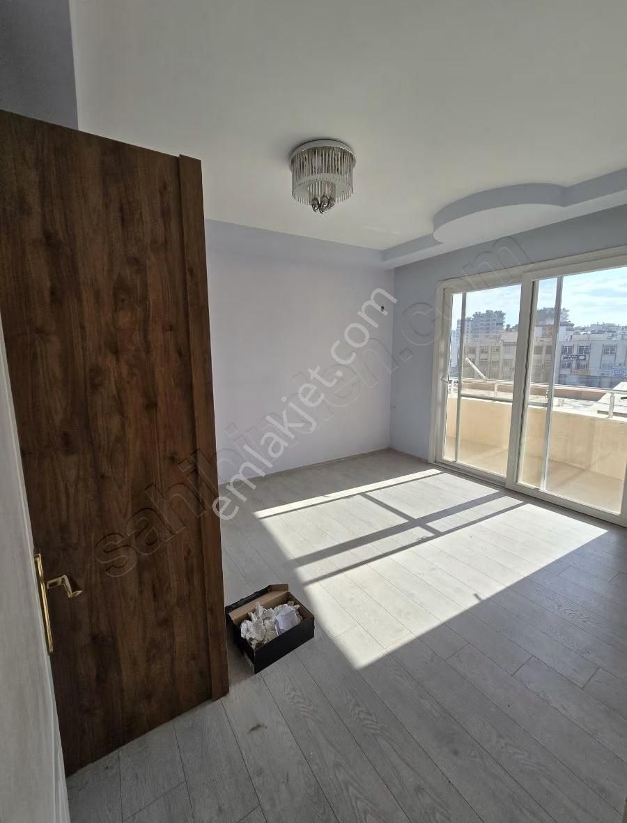 Eski Mezitli Belediyesi Karşısı Kiralık Daire - Görsel 12