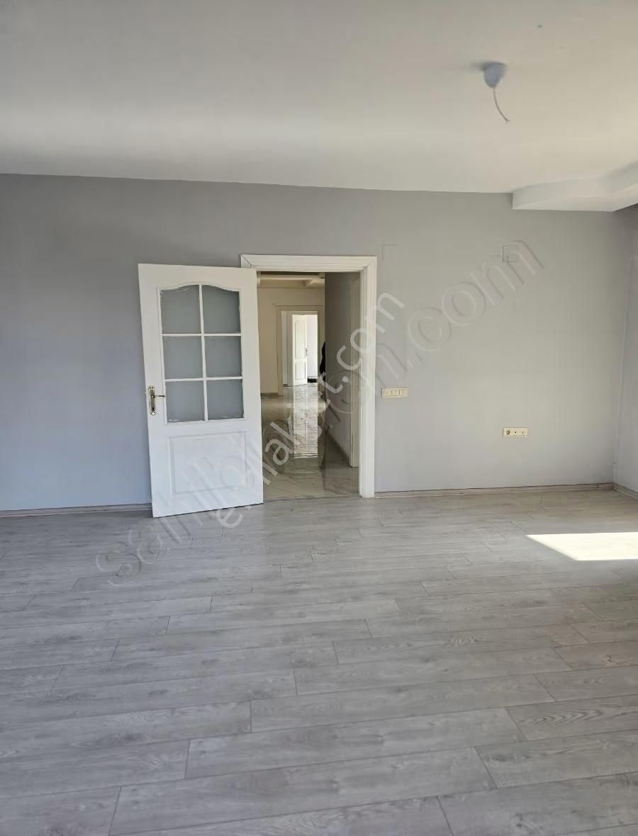 Eski Mezitli Belediyesi Karşısı Kiralık Daire - Görsel 3