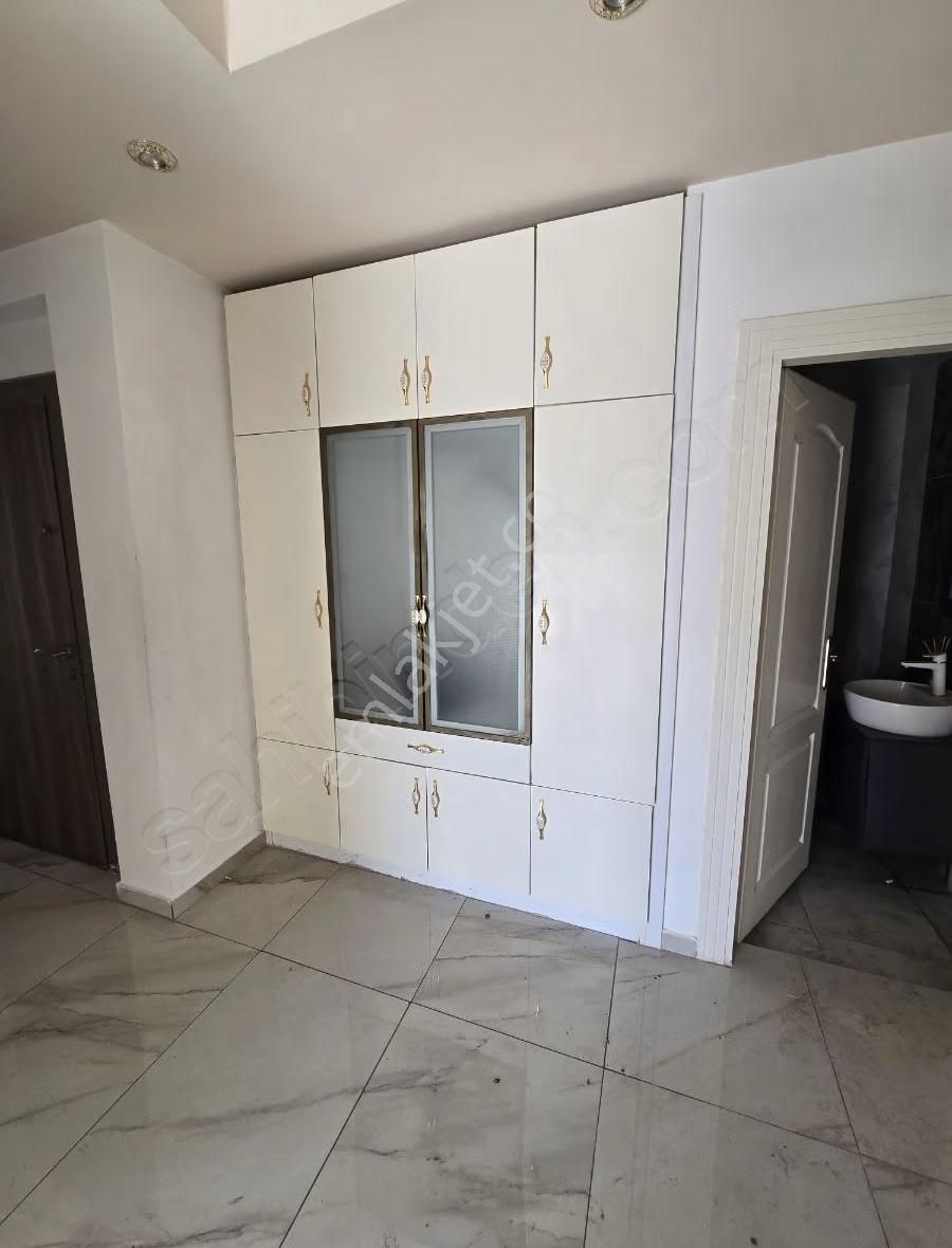 Eski Mezitli Belediyesi Karşısı Kiralık Daire - Görsel 6