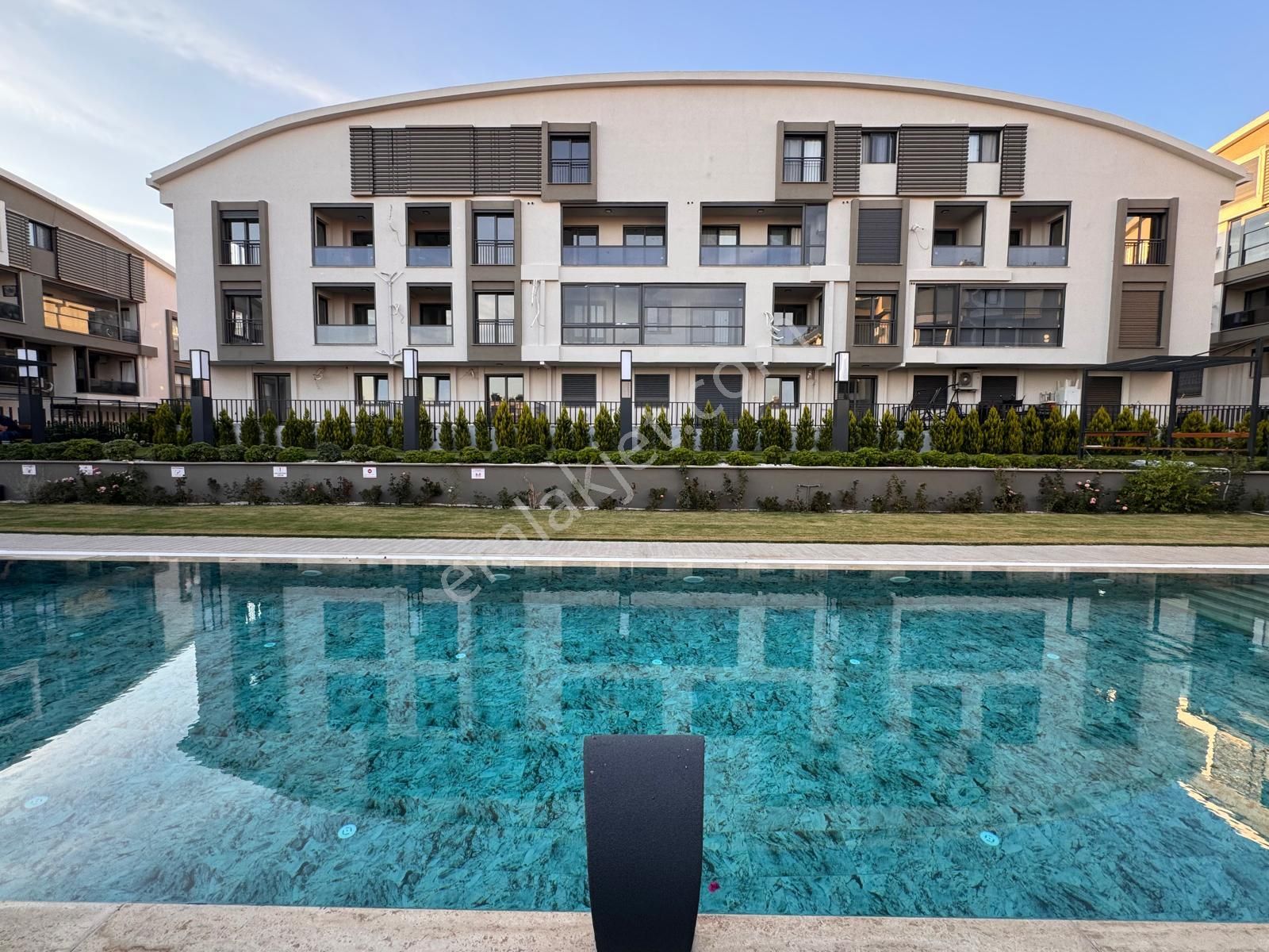 Didimin En Lüks Sitesinde Satılık 2+1 3+1 Modern Daireler