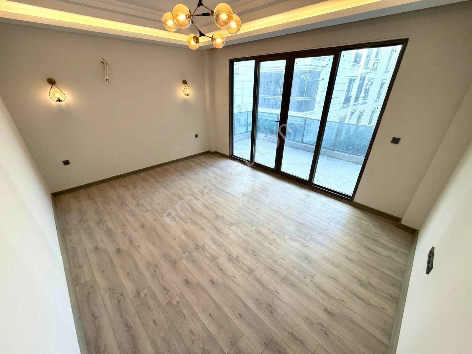 🏡 Referans'tan Altınkum'da Modern Tasarımlı Ebeveyn Banyolu Geniş Balkonlu 2+1 Dair - Görsel 3