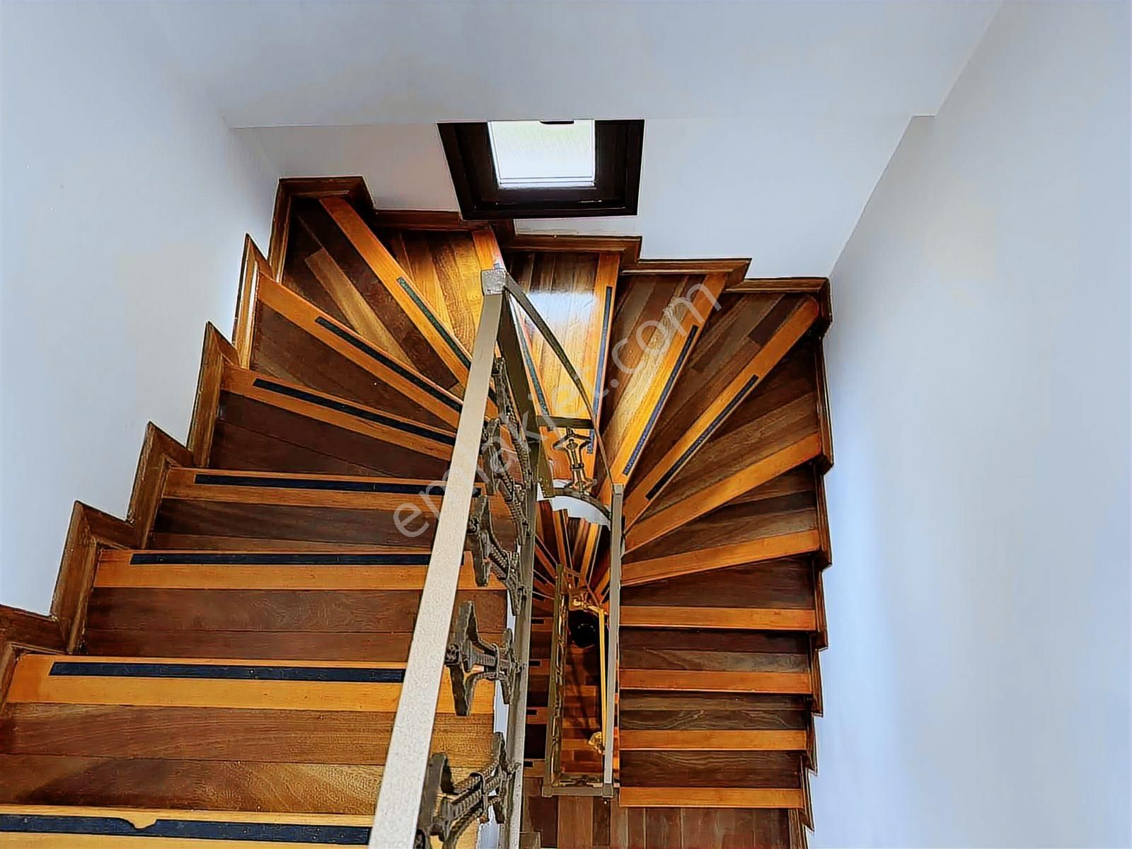 Çengelköyde 4+1 Tripleks Satılık Villa - Görsel 11