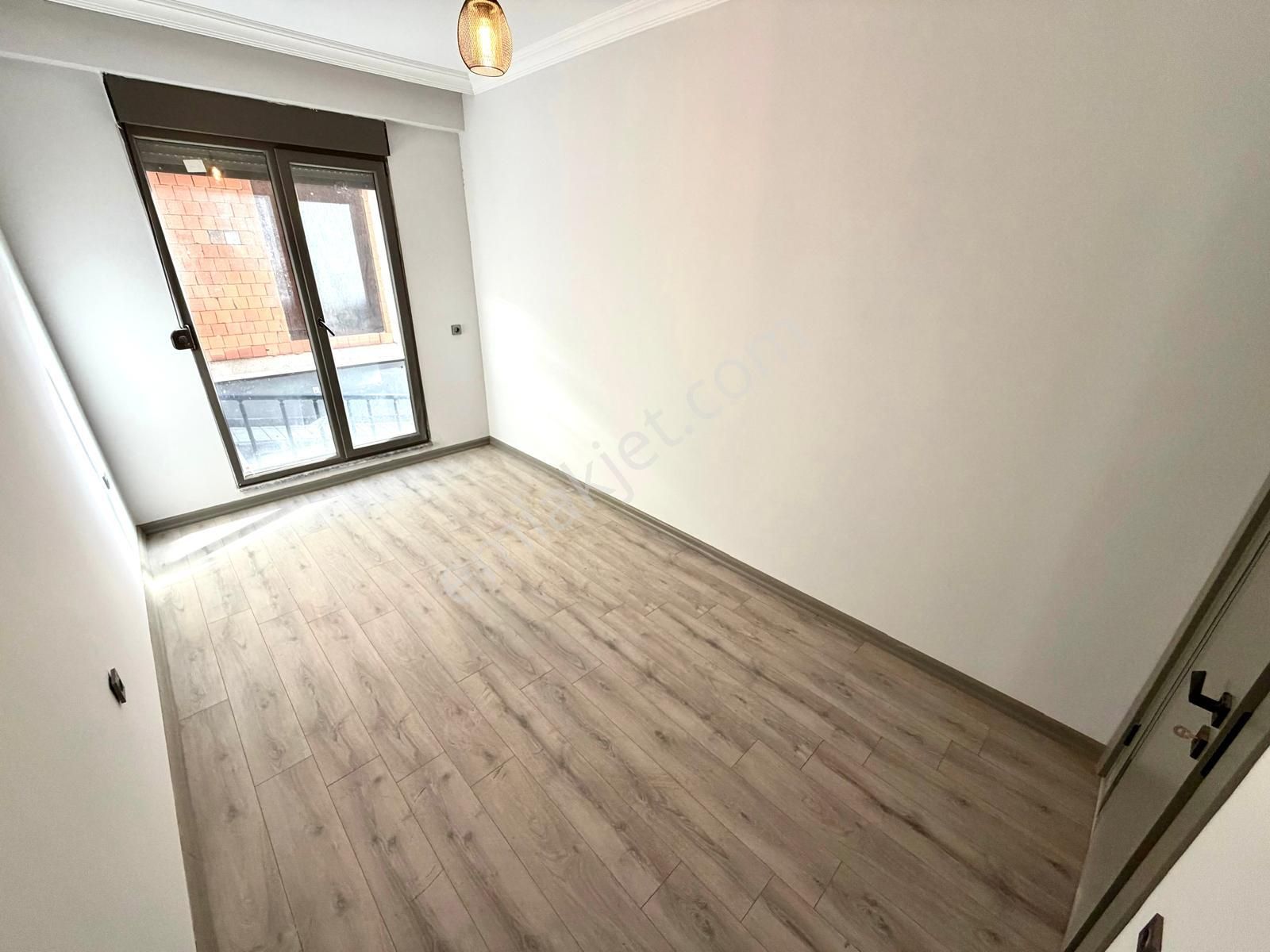 🏡 Referans'tan Altınkum'da Modern Tasarımlı Ebeveyn Banyolu Ön Cephe Ayrı Mutfak 2+1 Daire - Görsel 14