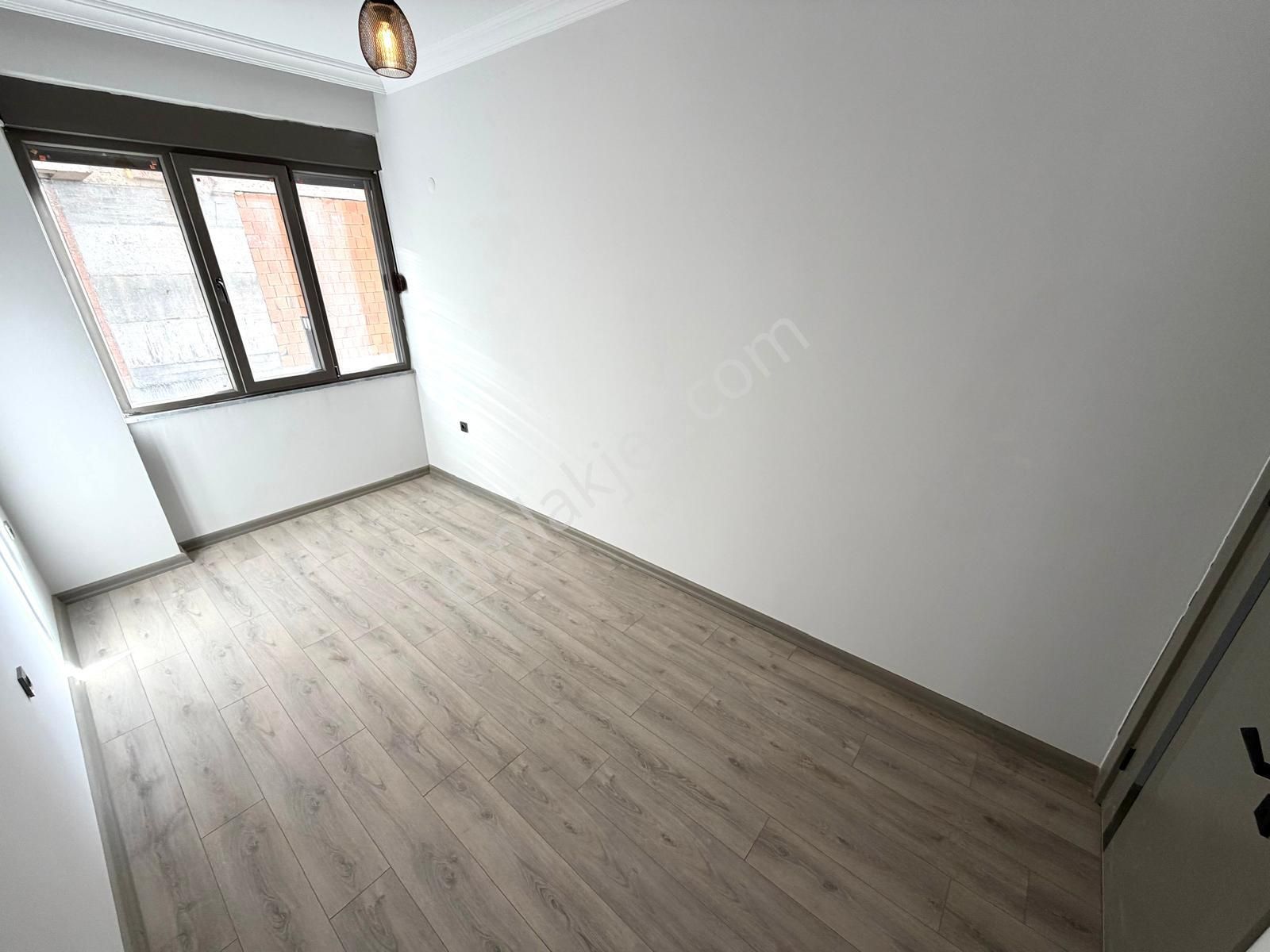 🏡 Referans'tan Altınkum'da Modern Tasarımlı Ebeveyn Banyolu Ön Cephe Ayrı Mutfak 2+1 Daire - Görsel 17